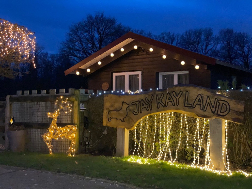 "HOTEL LE CHALET"